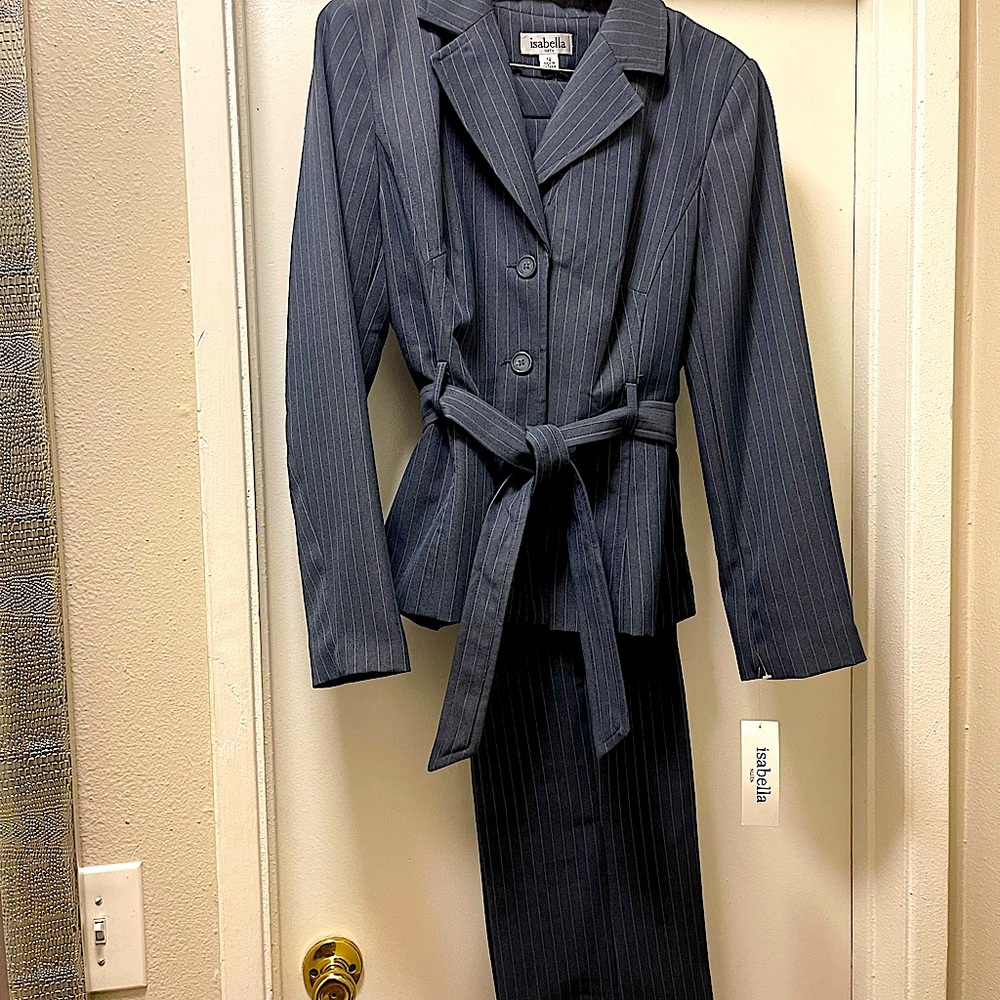 woman's Grey striped pant suit never worn size 12